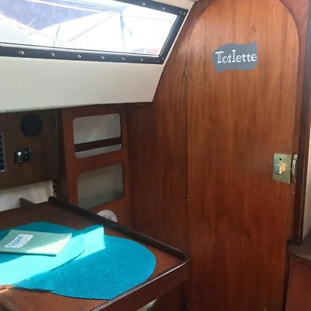 Botel Chourmo, Barca A Vela Vintage *